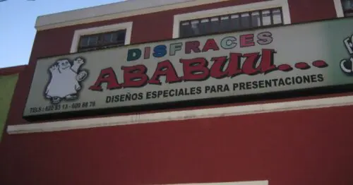 DISFRACES ABABUU DISFRACES ABABUU